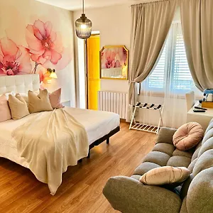 villa-greta-taormina.taorminaitalyhotels.com/